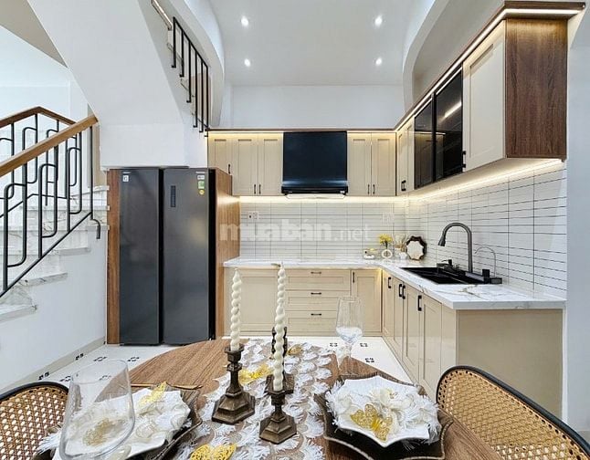CHÍNH CHỦ BÁN NHÀ ĐẸP PHẠM VĂN CHIÊU MỚI XÂY TRỆT 2 LẦU FULL NỘI THẤT