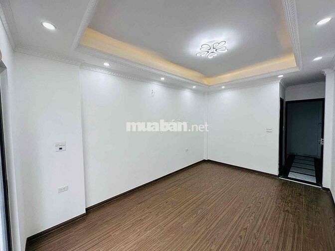 NHÀ ĐẸP NỘI THẤT XỊN SÒ, NGÕ RỘNG CÓ CHỖ ĐỂ Ô TÔ