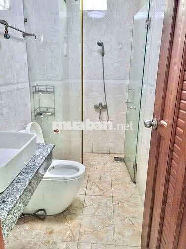 Nhanh còn kịp 4x16. 1 trệt 3 lầu 5 phòng ngủ 4vc