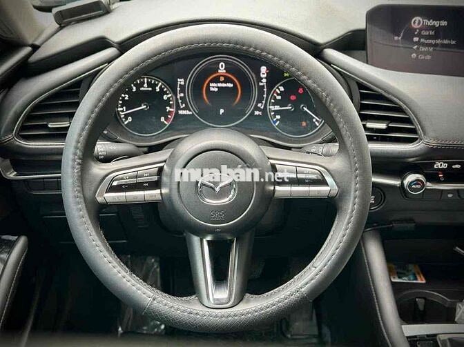 Mazda 3 2024 1.5L Luxury - 10000 km