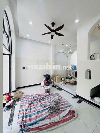 Nhà mới xây 1 trệt+1 lầu 5×12 sẳn nội thất- hẻm 4m hồ học lãm