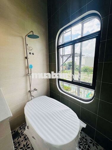 Nhà mới xây 1 trệt+1 lầu 5×12 sẳn nội thất- hẻm 4m hồ học lãm