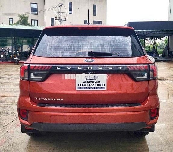 Ford Everest 2023 Titanium 2.0L 4x2 AT - 51000 km