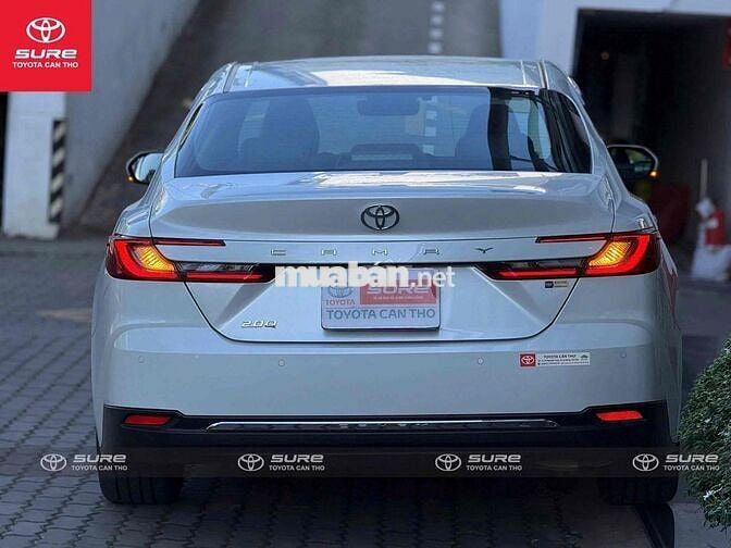 Toyota Camry 2024 2.0Q - siêu lướt 14.000 km