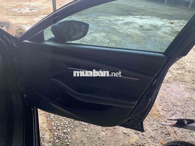 Mazda 3 2022 1.5L Premium - 64000 km
