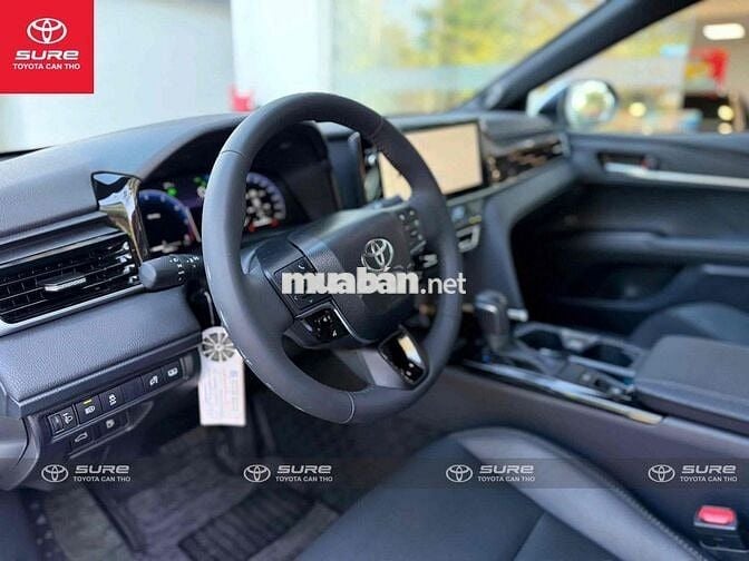 Toyota Camry 2024 2.0Q - siêu lướt 14.000 km