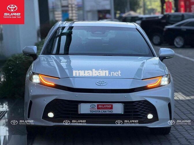 Toyota Camry 2024 2.0Q - siêu lướt 14.000 km