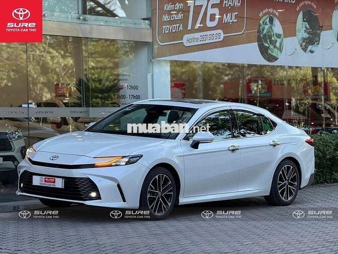 Toyota Camry 2024 2.0Q - siêu lướt 14.000 km