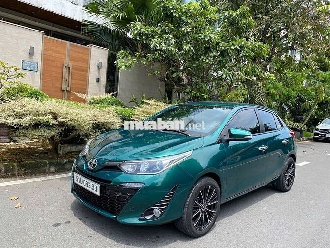 gia đình đổi xe 7 chổ bán Toyota Yaris nhập Thái