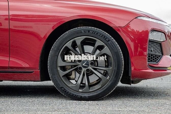 VINFAST LUX A BASE 2022-37000KM