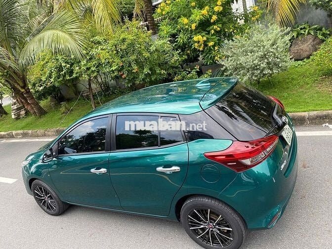 gia đình đổi xe 7 chổ bán Toyota Yaris nhập Thái