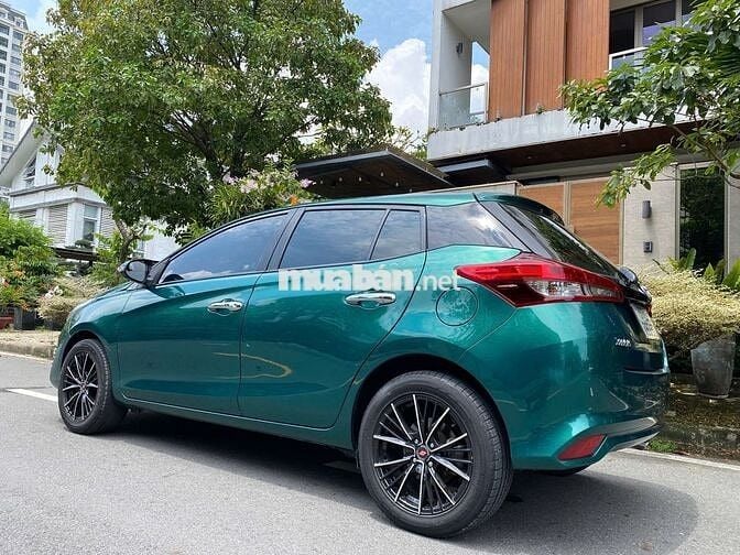 gia đình đổi xe 7 chổ bán Toyota Yaris nhập Thái