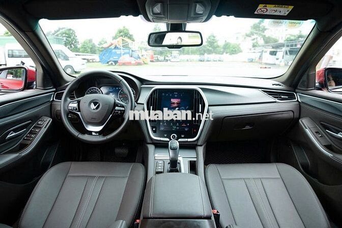 VINFAST LUX A BASE 2022-37000KM