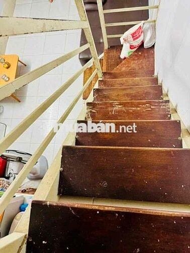 Mình cần bán gấp nhà mặt hẻm 20m2 x2,5 tầng,Bùi Xương Trạch