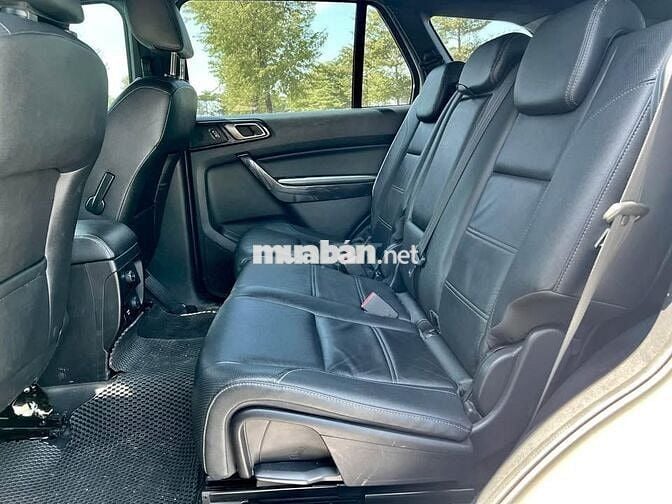 Ford Everest 2022 Titanium 2.0L 4x2 AT - 32,000 km