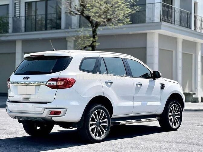 Ford Everest 2022 Titanium 2.0L 4x2 AT - 32,000 km