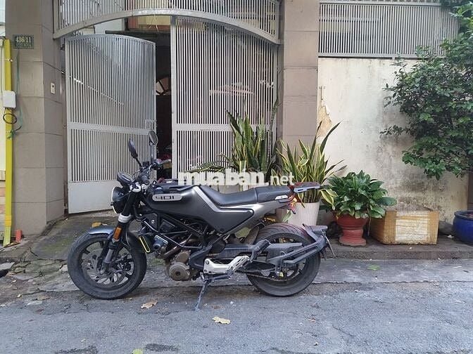Husqvarna Svartpilen 401 HQCN