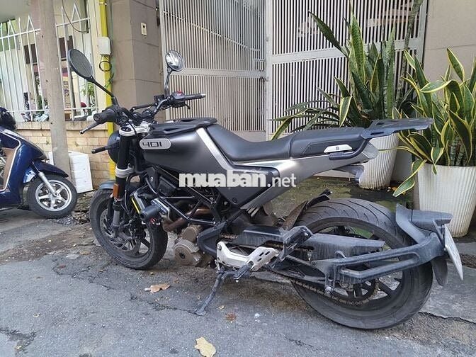 Husqvarna Svartpilen 401 HQCN