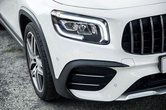 MERCEDES-BENZ GLB 35 AMG 2022