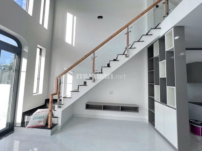 Bán Nhà Gác Lửng Thông Tầng Hoàn Thiện Đẹp, Dọn Vào Ở Ngay 