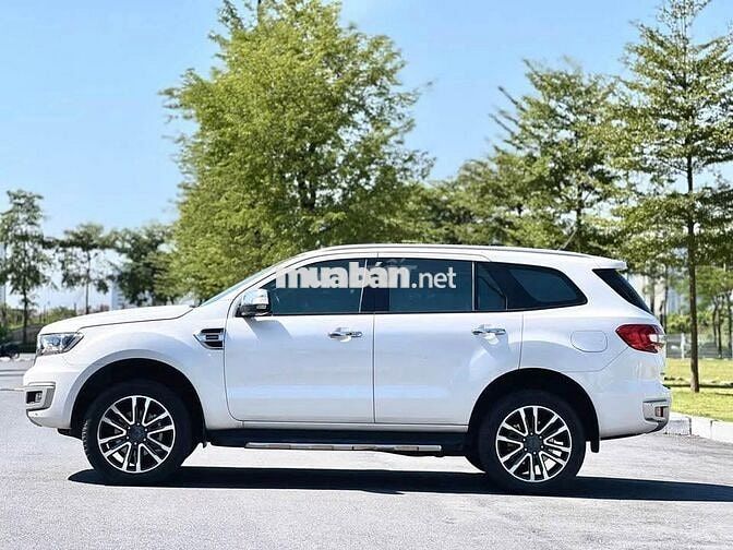 Ford Everest 2022 Titanium 2.0L 4x2 AT - 32,000 km