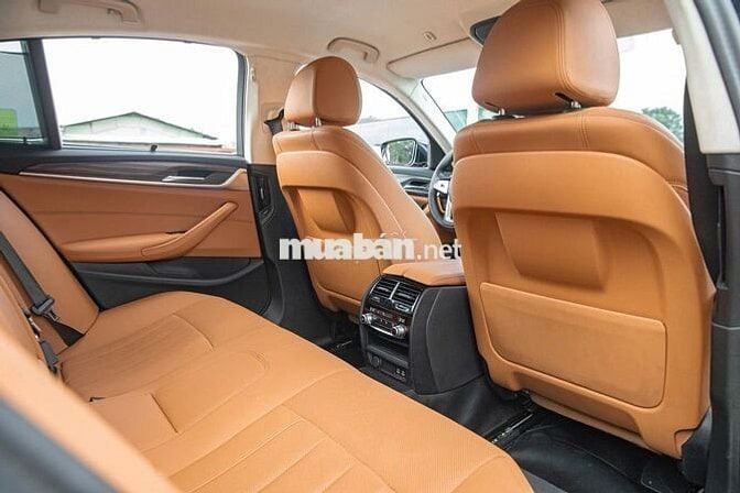 BMW 520I LUXURY LINE 2024-26000KM