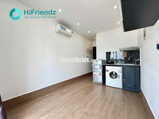 Studio ban công Full nội thất máy giặt riêng mới , Âu dương Lân gần q5