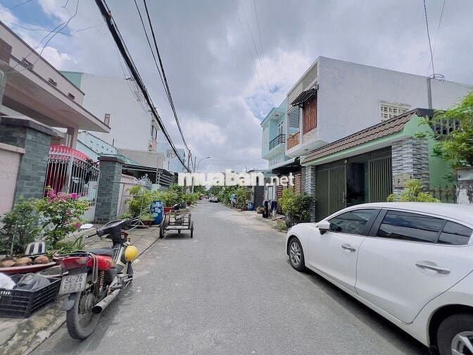 Bán lô 106m² đất đẹp vuông vức, ngang 5m, xây 6 tầng không chừa trước.