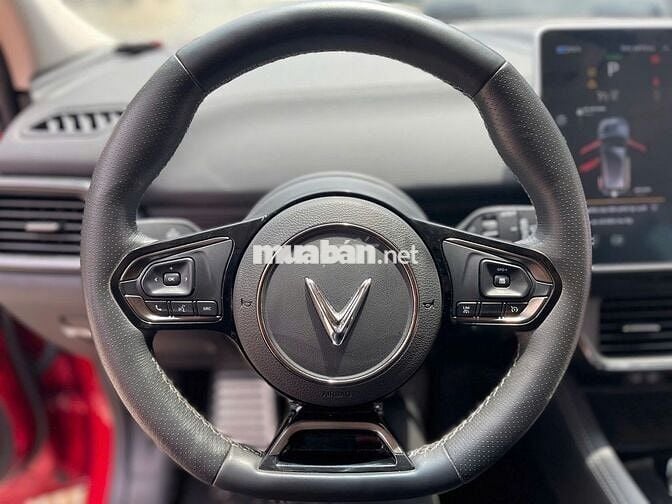 VinFast VF8 S 2024 mua pin, màu đỏ - 14000 km