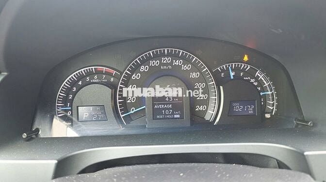 Toyota Camry 2014 2.5Q - 100000 km