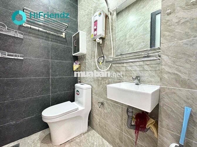 Studio ban công Full nội thất máy giặt riêng mới , Âu dương Lân gần q5