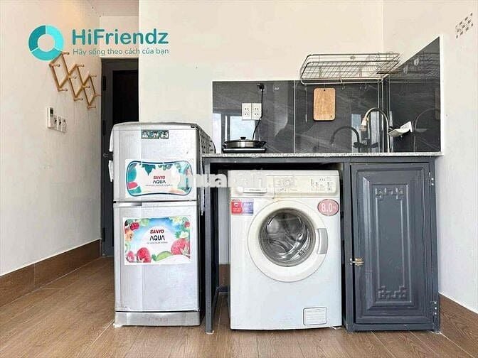 Studio ban công Full nội thất máy giặt riêng mới , Âu dương Lân gần q5