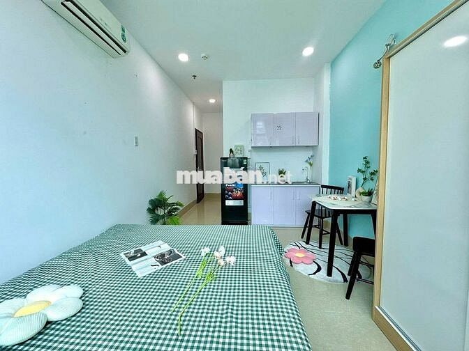CHO THUÊ  STUDIO FULL NỘI THẤT BAN CÔNG THANG MÁY GẦN ,VẠN HẠNH MALL