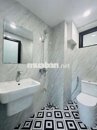 Chỉ Nhỉnh 4 tỷ chung cư View hồ đền lừ.