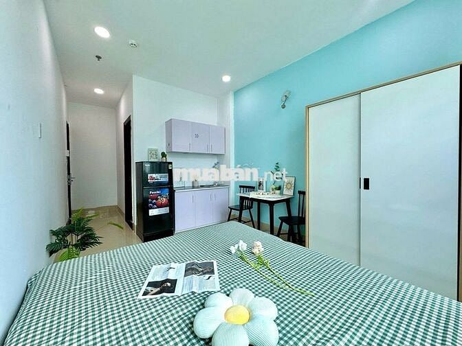 CHO THUÊ  STUDIO FULL NỘI THẤT BAN CÔNG THANG MÁY GẦN ,VẠN HẠNH MALL
