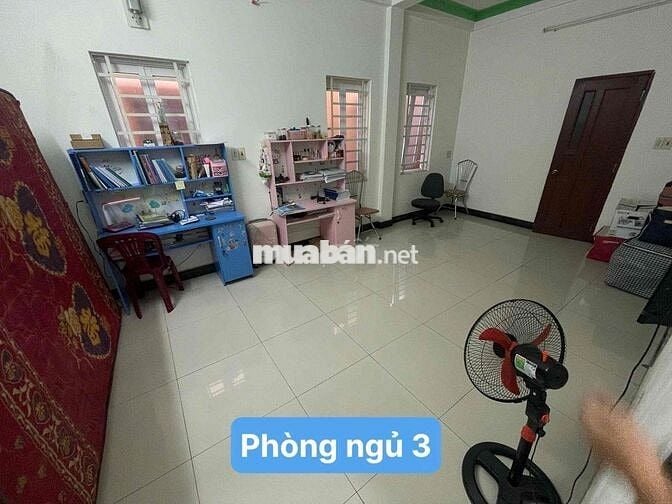 🚨 Bán nhà Cao Xuân Dục 2,5 tầng - 6 phòng ngủ. Sau 1 nhà mặt tiền - Vỹ