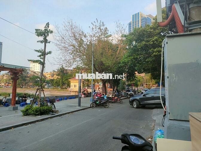 Cho thuê mặt bằng ngang 12m chung cư văn phòng Ngọc Khánh Plaza