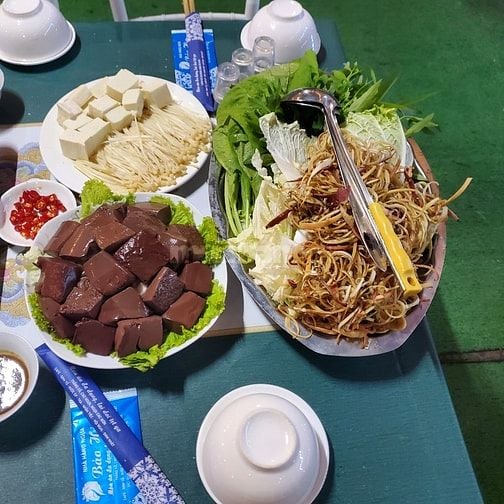 Thắng cố ngựa, lẩu ngựa, lâu các loại, gà, cá, baba