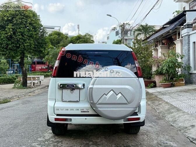 Ford Everest 2.5L 4x2 AT 2014 - 415 Triệu