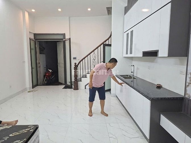 Nhà đẹp Hoàng Mai 42m2- SĐCC- giá hơn 5 TỶ Nhà đẹp Hoàng Mai 42m2- SĐCC- giá hơn 5 TỶ