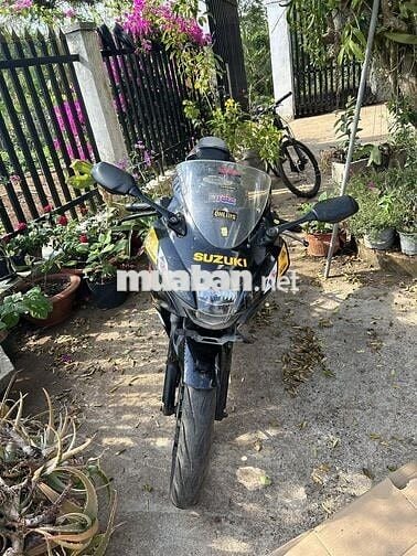 SUZUKI GSX R150 , MUA 2019 , MÀU VÀNG ĐEN ,