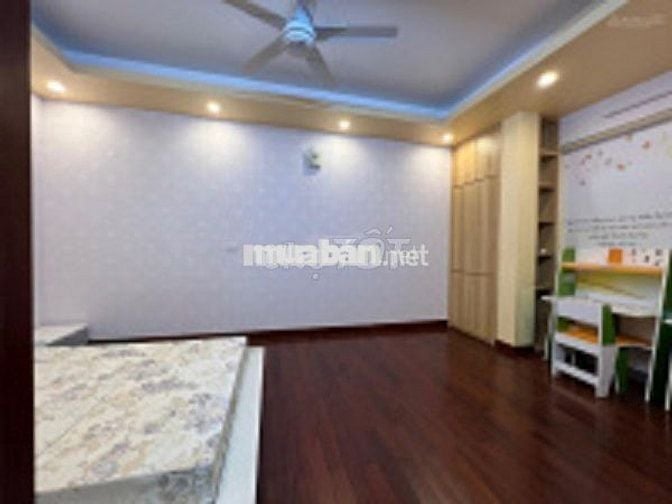 Nhà thuê ngõ 213 đường Trung Kính - Diện tích 65m x 6 tầng mặt tiền 5m