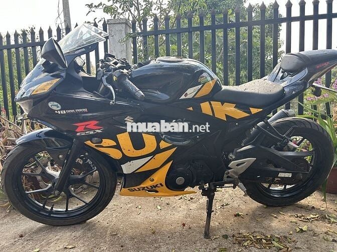 SUZUKI GSX R150 , MUA 2019 , MÀU VÀNG ĐEN ,