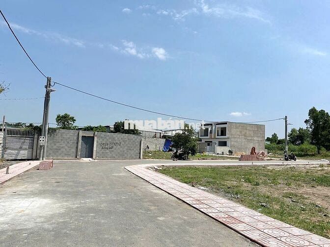 BÁN GẤP 2 LÔ ĐẤT LIỀN KỀ 8x27m NGAY PHƯỜNG TÂN TRIỀU CHỈ tt500tr