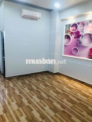 Bán nhà phố gần làng đại học thủ đức
