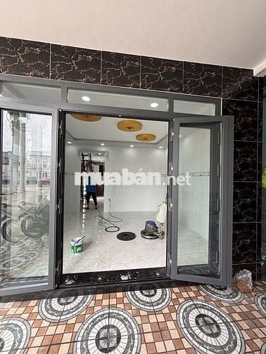 Bán nhà  36m² 1 trệt 1 lầu, SÁT Phạm Văn Đồng, Linh Tây 2,9tỷ (TL)