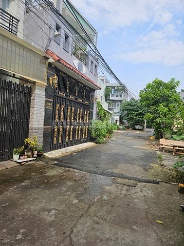 Bán nhà 39J/7 đường Gò Cát, P.Phú Hữu, TP. Thủ Đức. Nhà kiên cố 3 tầng