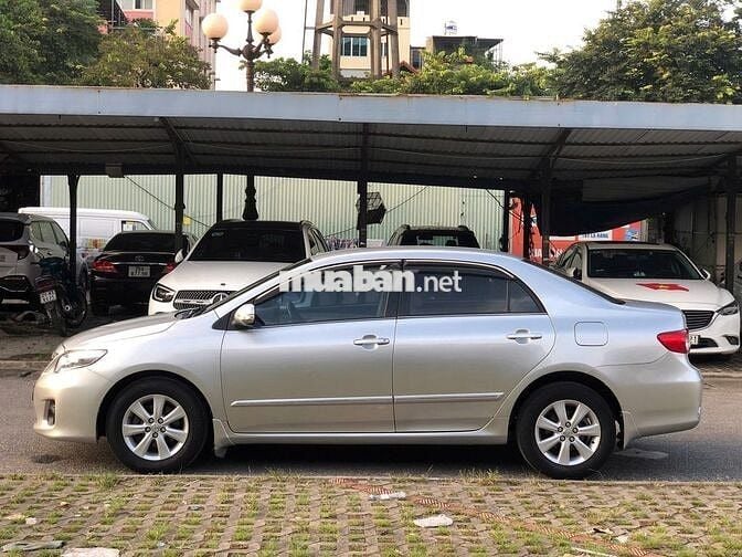 Toyota Corolla Altis 2014 1.8G AT - 120000 km