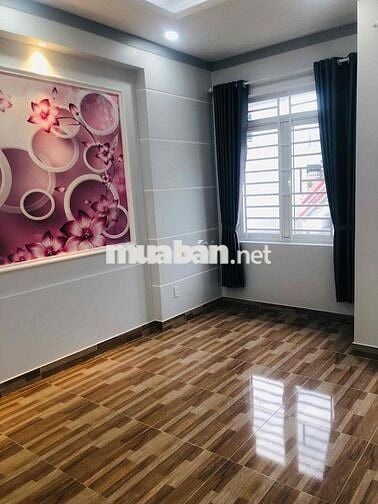 Bán nhà phố gần làng đại học thủ đức
