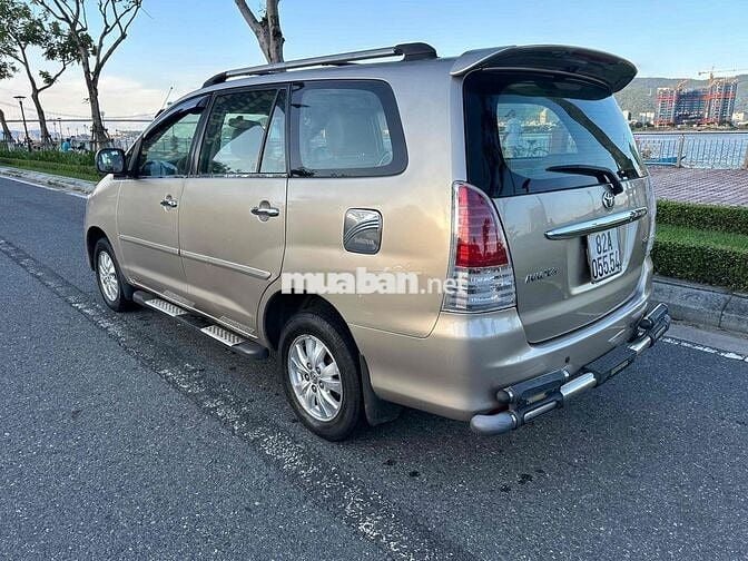 Toyota Innova 2011 GSR - 190000 km